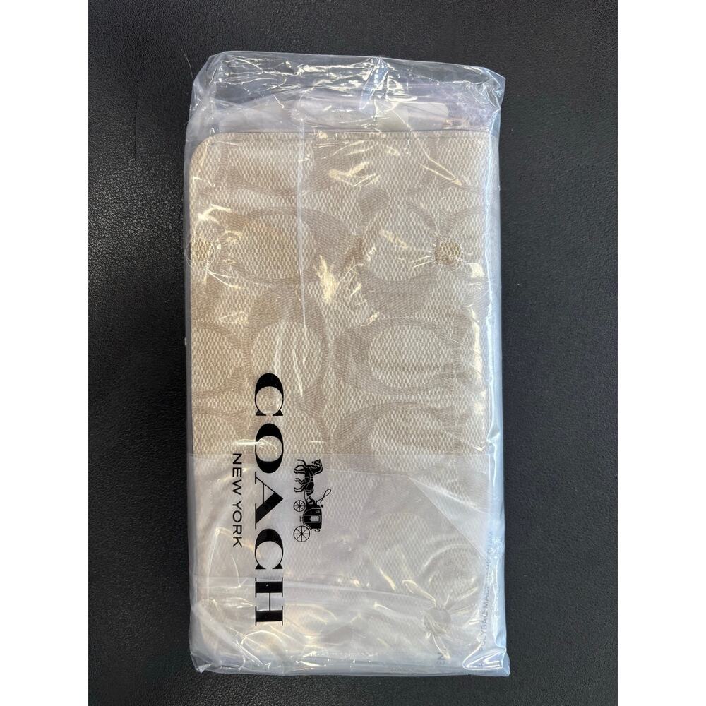 NWT Coach Long Zip Around Wallet Light Khaki Chalk Signature Canvas F88913 - Picture 3 of 5